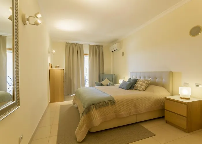 아파트 Millennium Plaza