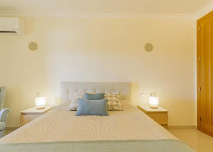 Millennium Plaza * 빌라모라